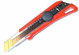 Нож пистолетный пластиковый LC-521B (18мм)